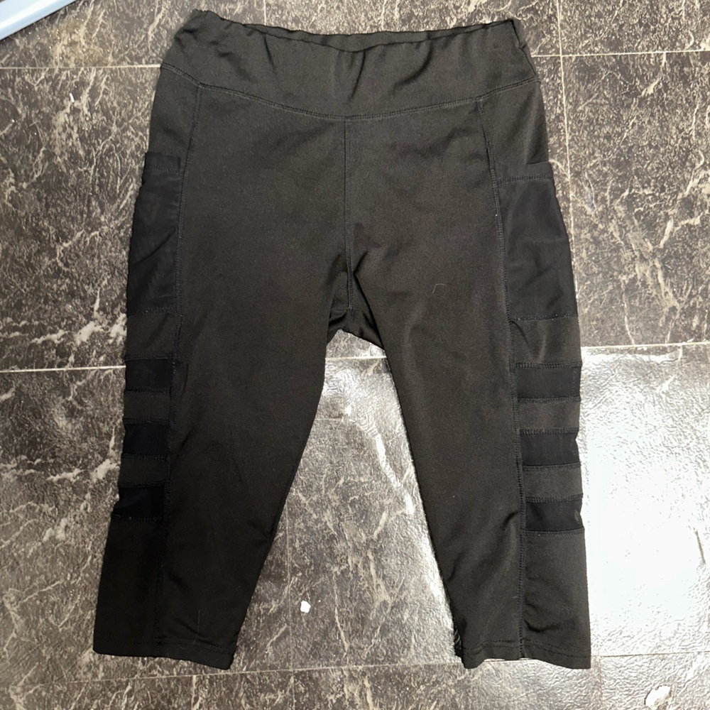 Black Cropped Leggings with mesh Side Stripes